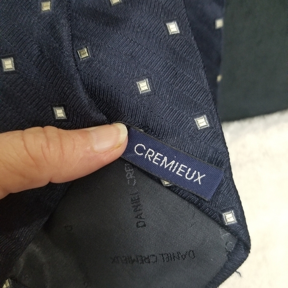 Daniel Cremieux Silk Tie - Picture 3 of 5